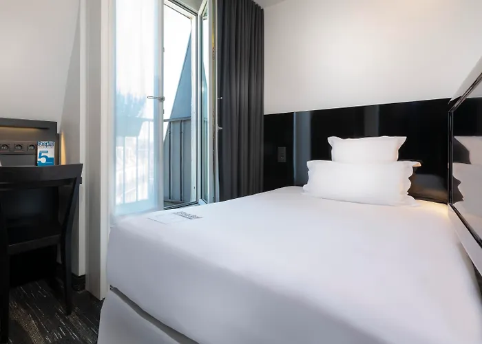 Hotel Libertel Gare De L'Est Francais Parigi